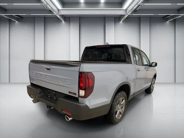 New 2026 Sonic Gray Pearl Honda TrailSport image 5