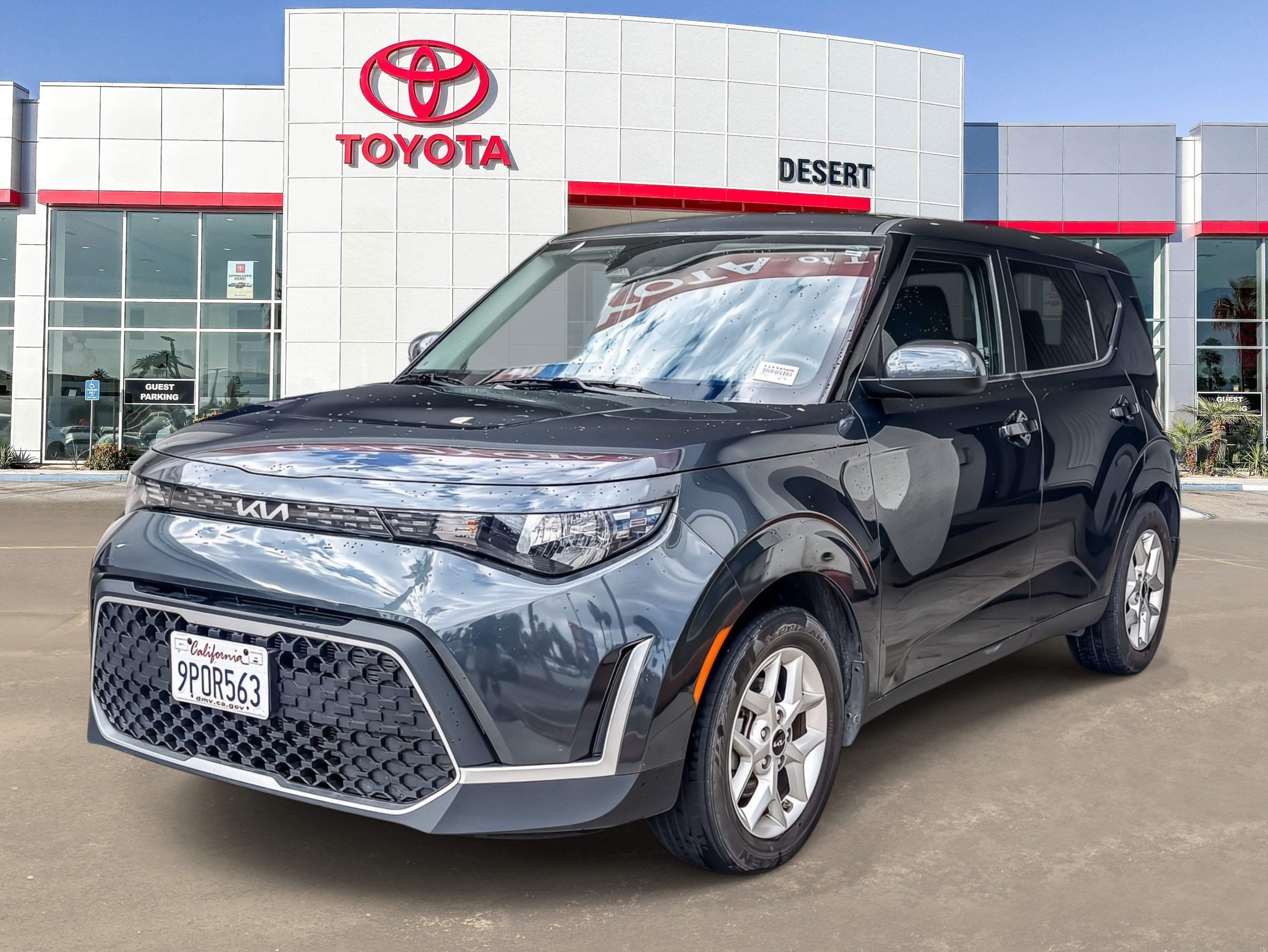 Used 2025 Gravity Gray Kia S image 4