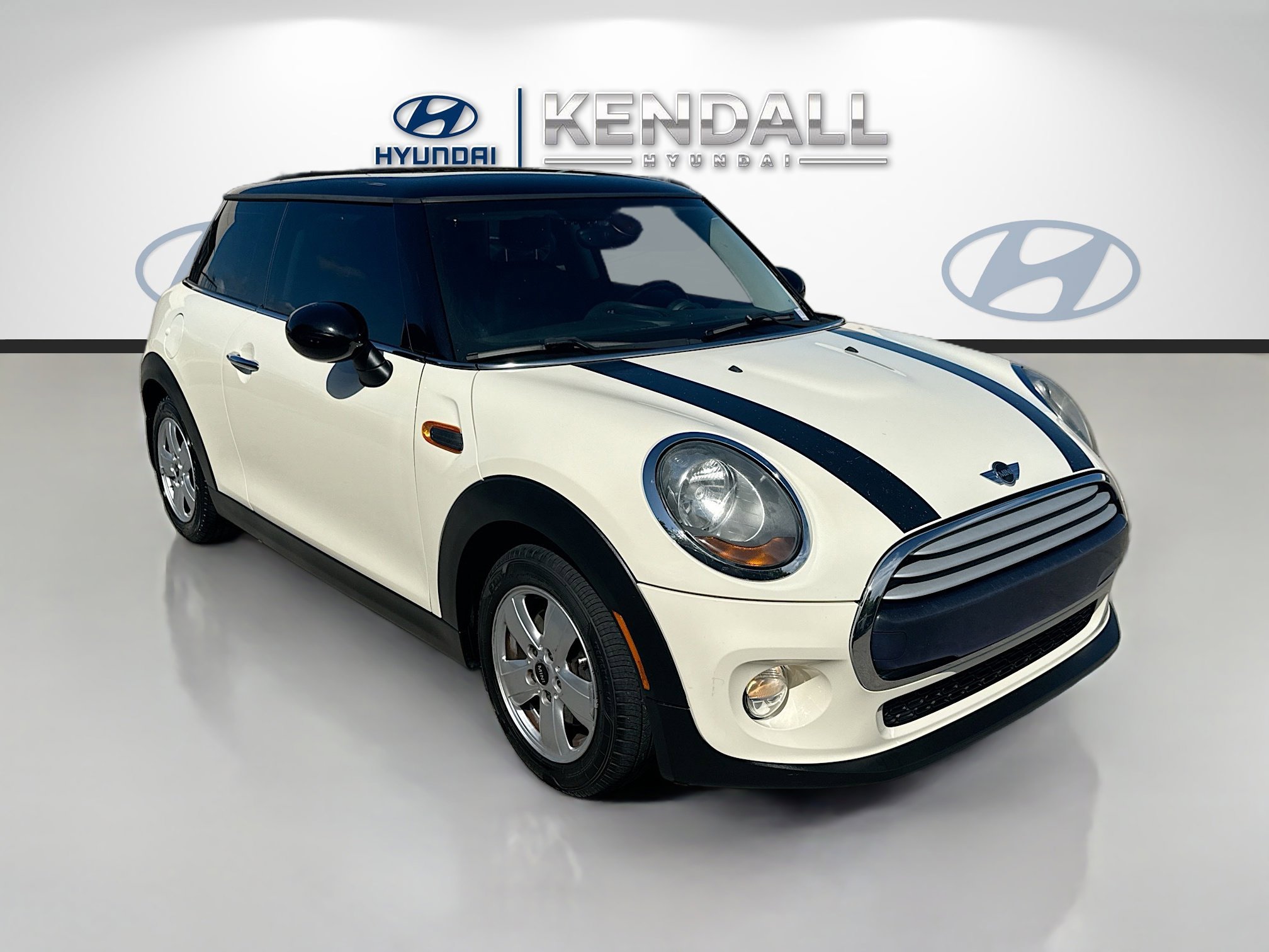 2015 MINI Cooper -'s photo