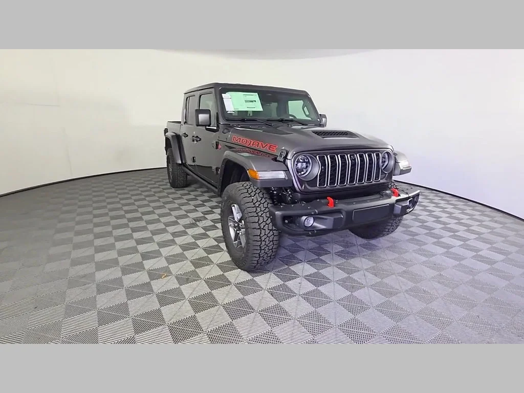 New 2026 Granite Crystal Metallic Clear-Coat Exterior Paint Jeep Mojave X image 40