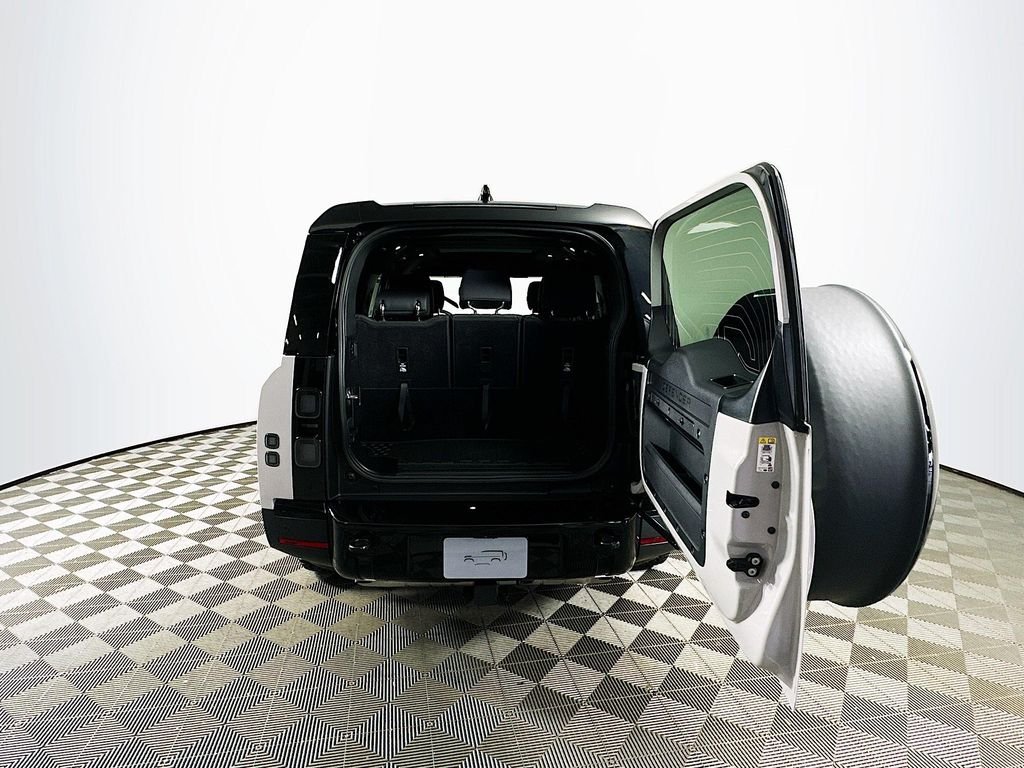 2026 Land Rover Defender S - Photo 29