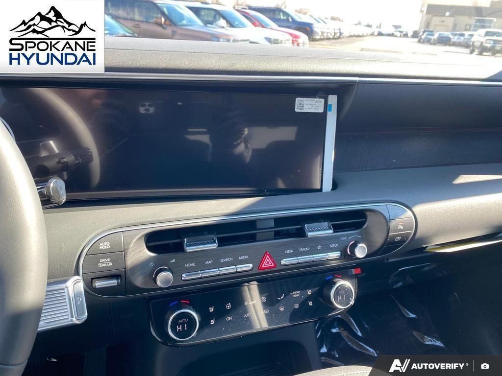 New 2026 Ecotronic Gray Pearl Hyundai SEL Premium 7P image 22