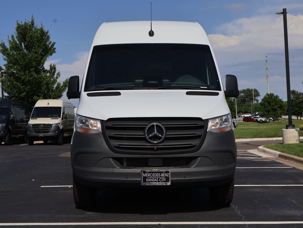 New 2026 Arctic White Mercedes-Benz Cargo 144 WB image 2