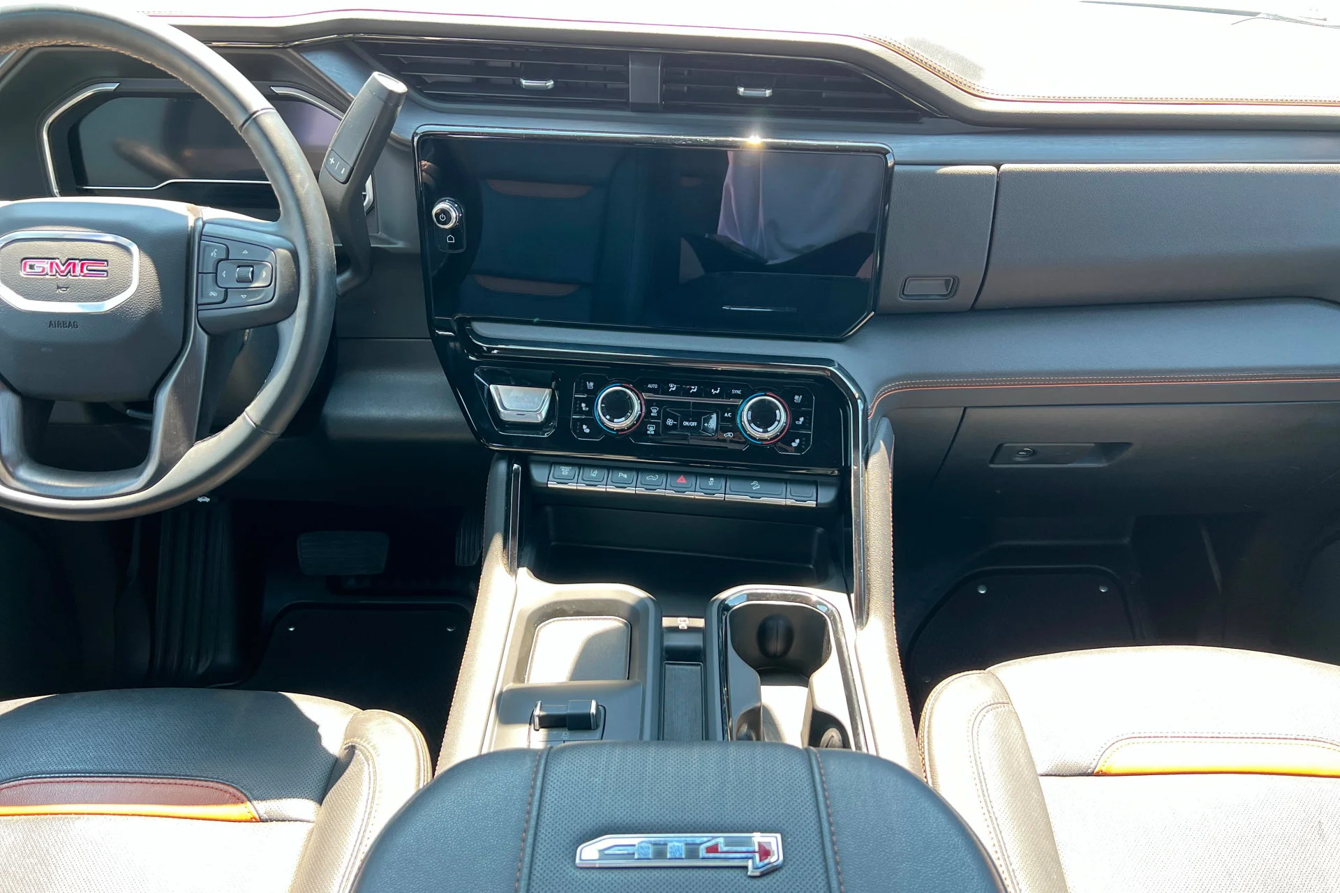 Used 2025 Sterling Metallic GMC AT4 image 13