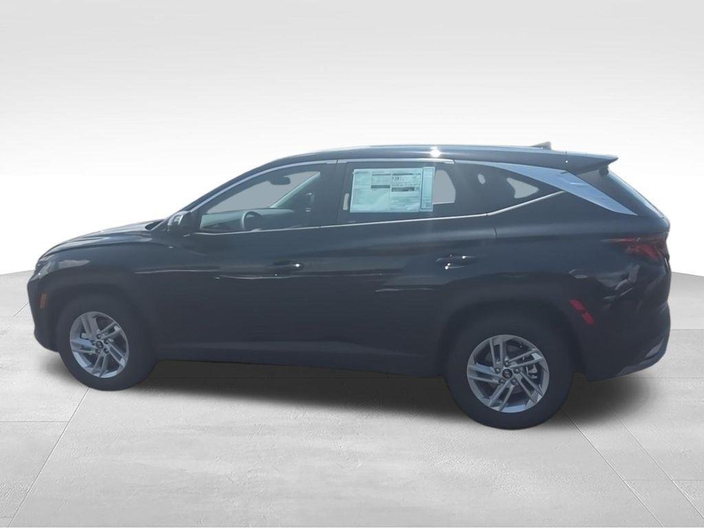 New 2026 Black Hyundai SE FWD image 6