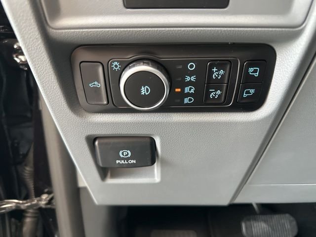 Used 2025 Agate Black Metallic Ford XLT image 19