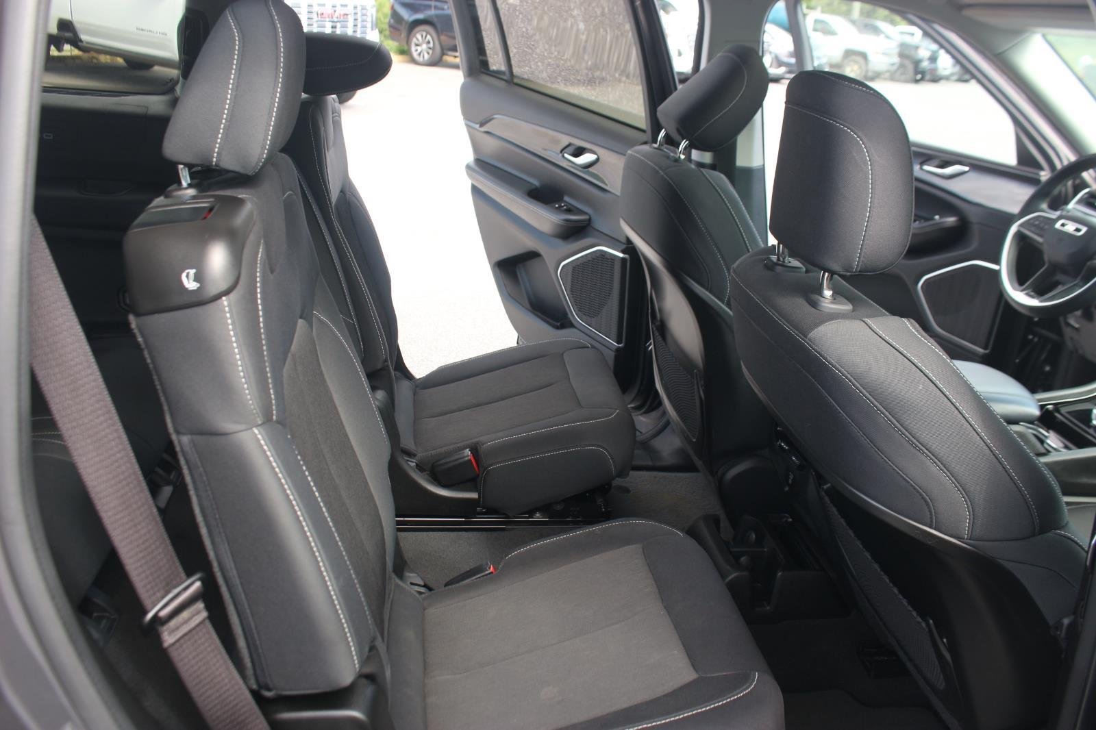 Used 2022 Gray Jeep Laredo image 35
