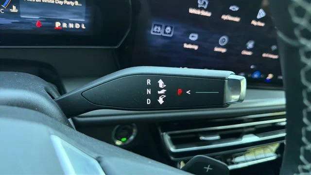 Used 2026 Summit White Chevrolet LT image 30