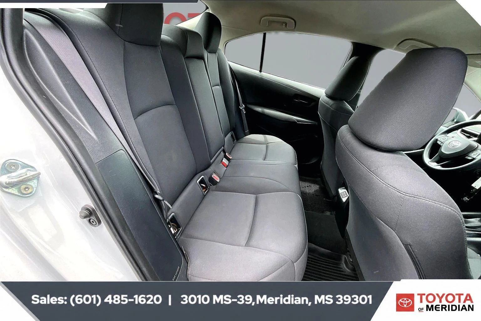 Used 2023 Ice Cap Toyota LE image 20