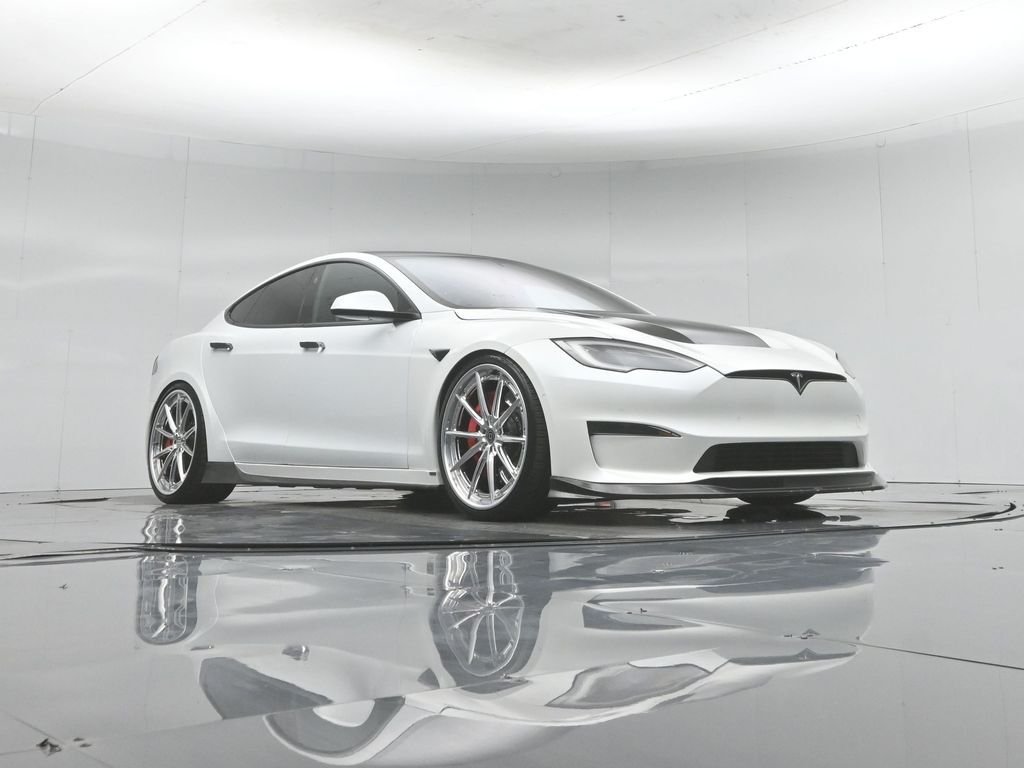 Used 2022 White Tesla Plaid image 45