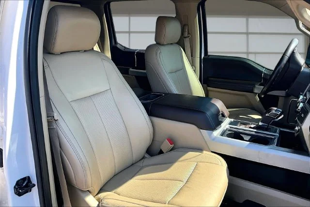 Used 2019 White Ford Lariat image 7