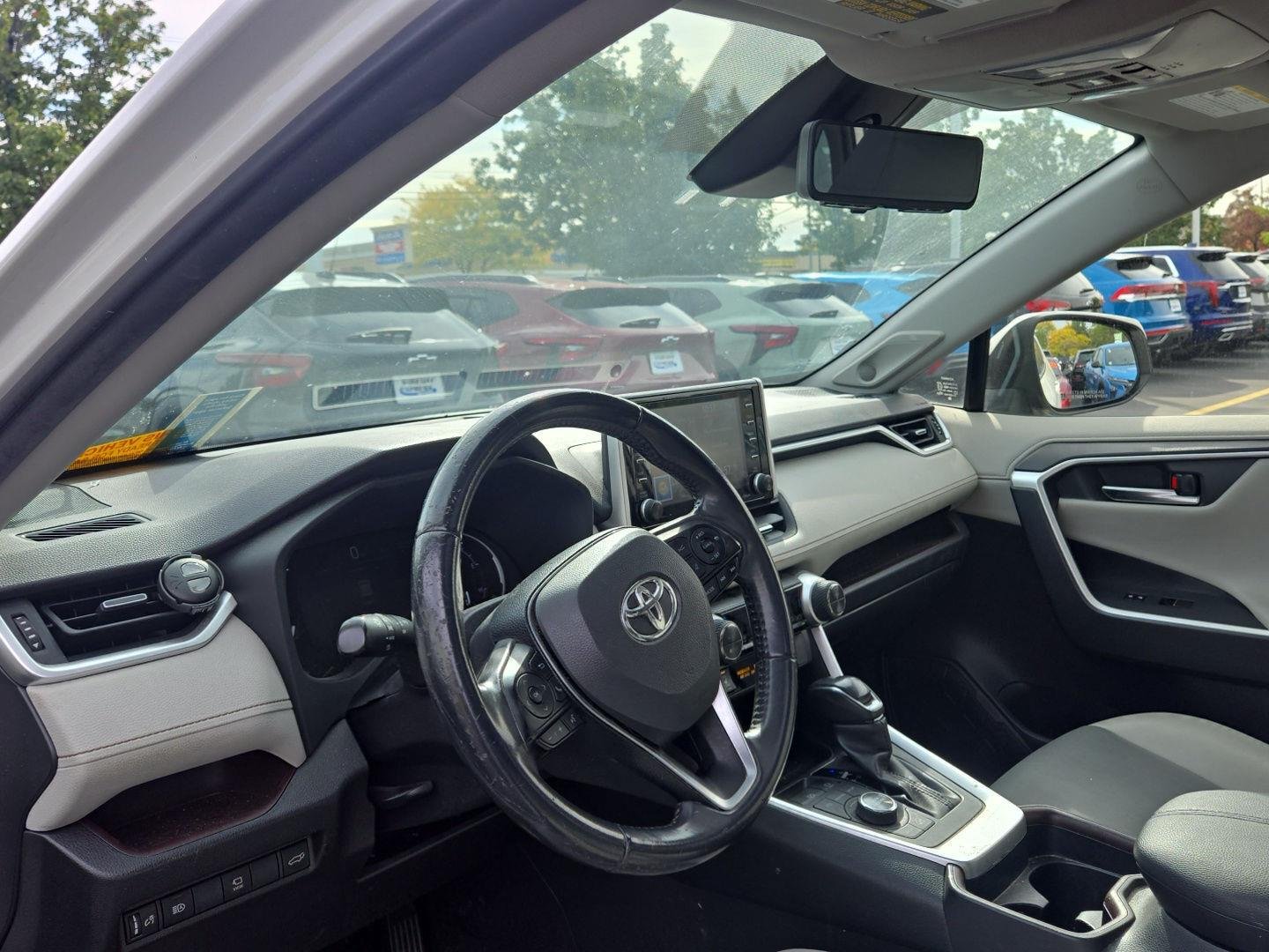 Used 2019 Blizzard Pearl Toyota Limited image 3