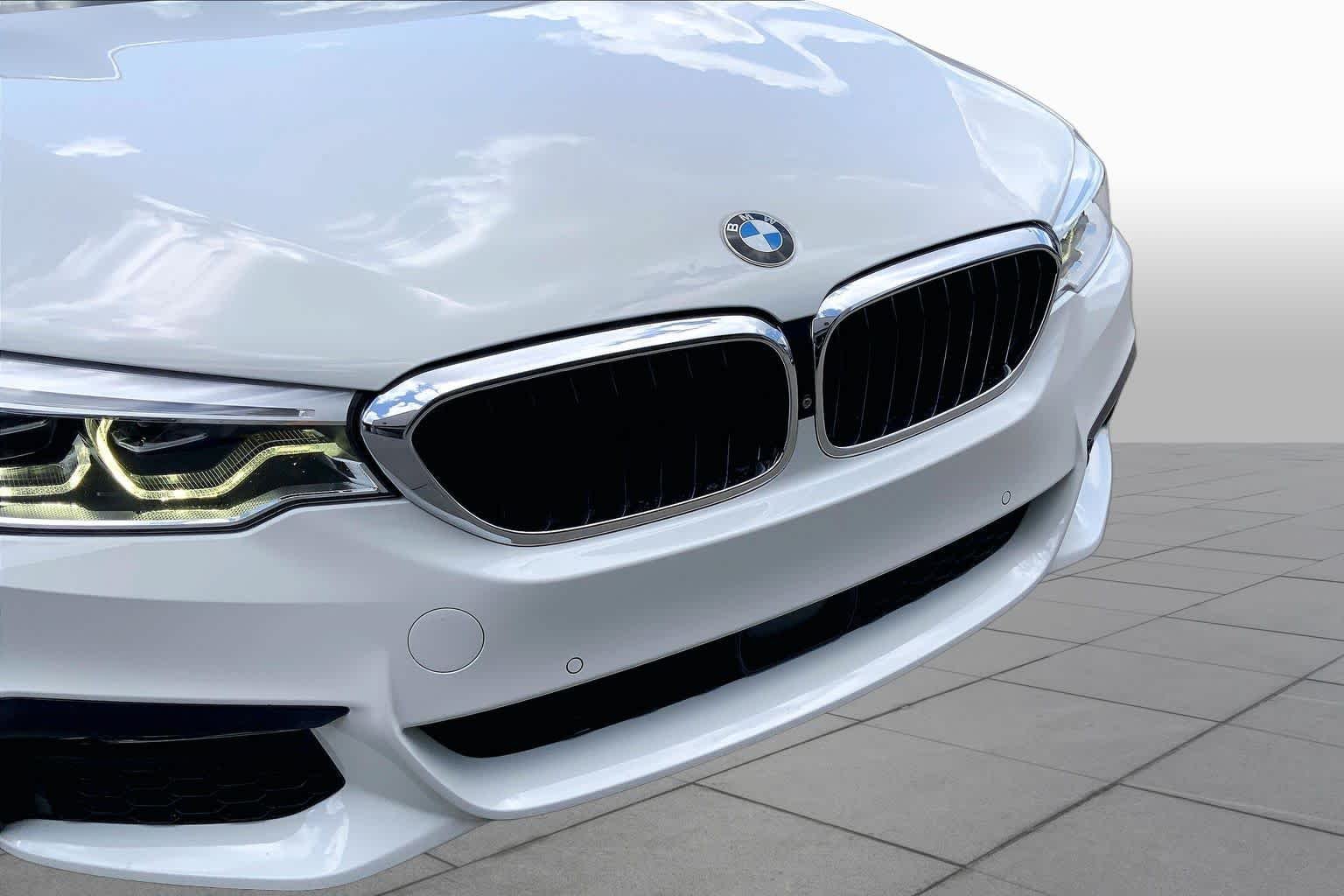 Used 2018 Mineral White Metallic BMW 540i image 29