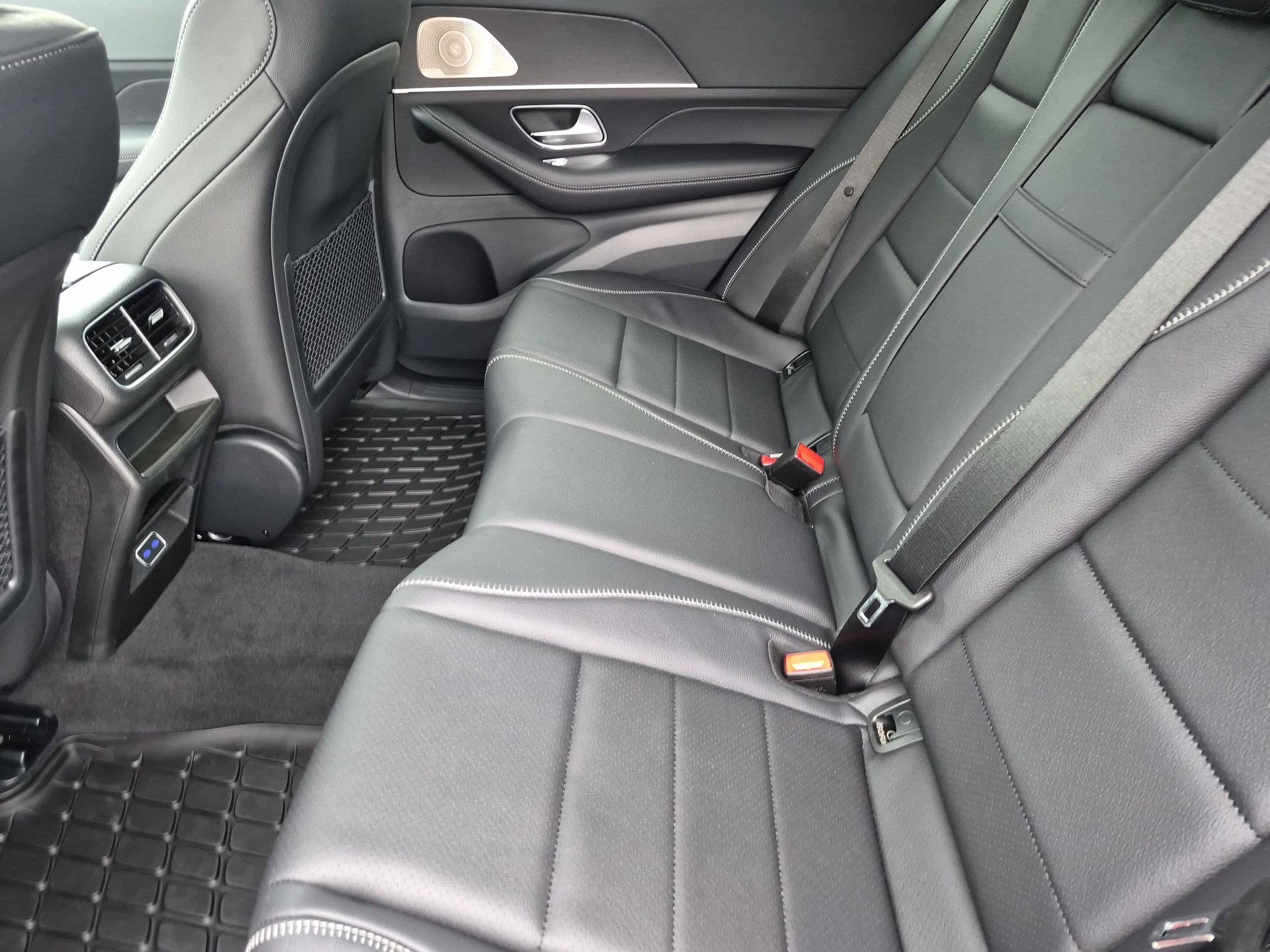 New 2027 Obsidian Black Metallic Mercedes-Benz GLE 450 image 69