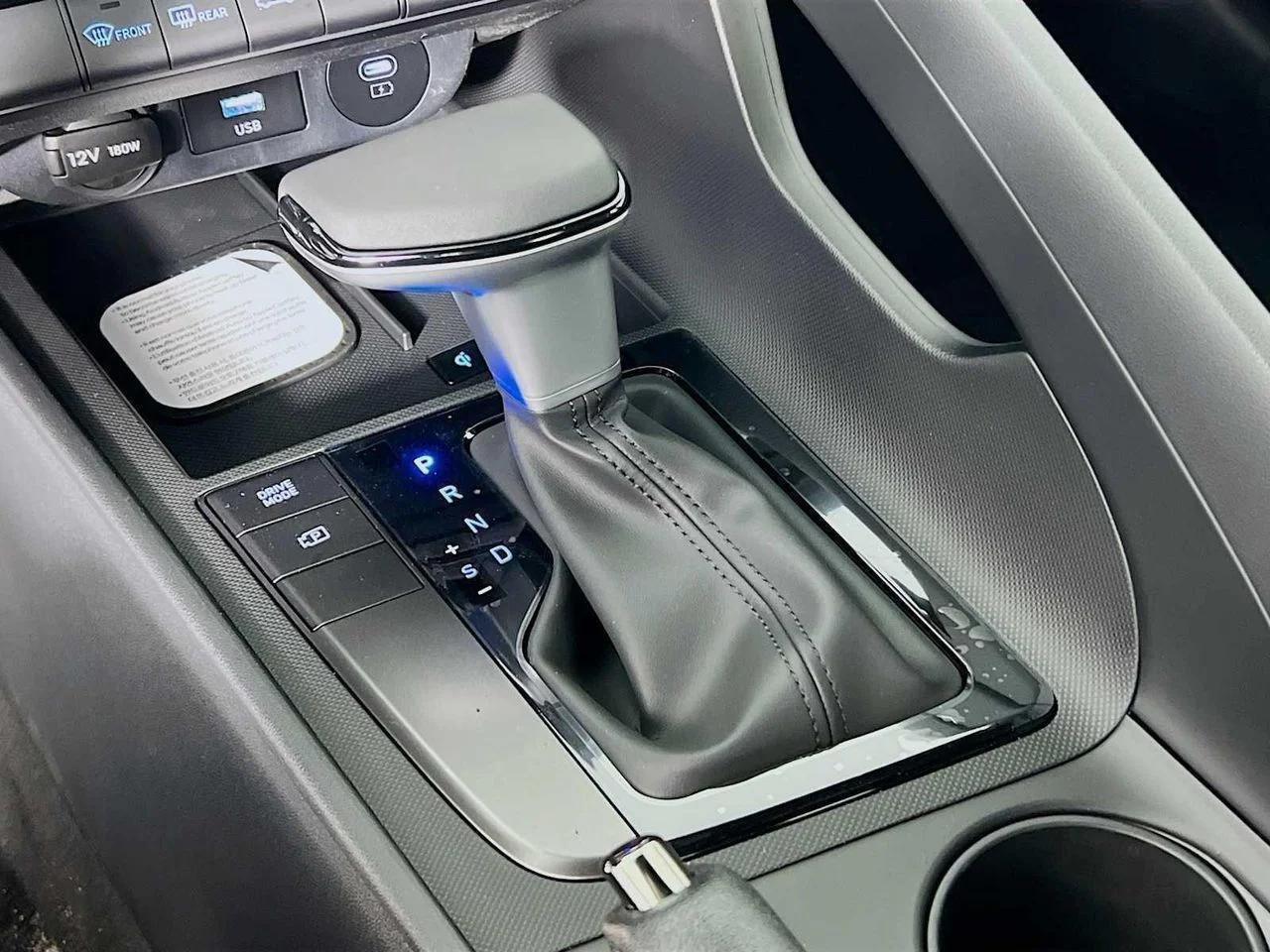 2026 Hyundai Elantra — photo 12