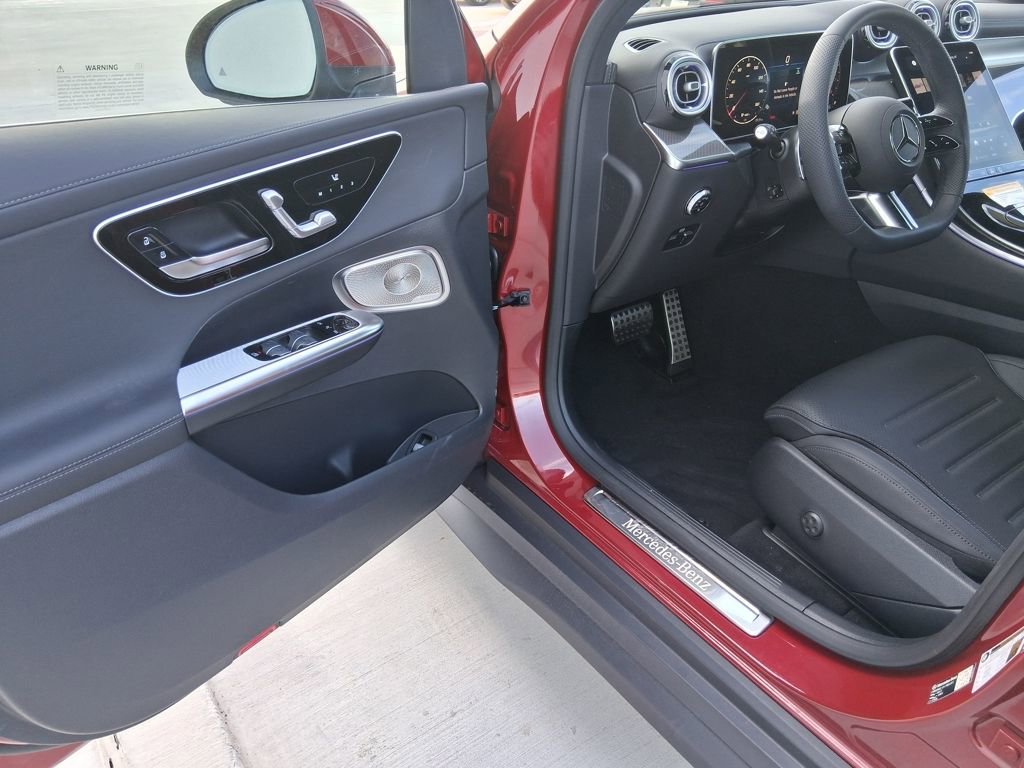 New 2026 MANUFAKTUR Patagonia Red Metallic Mercedes-Benz GLC 300 image 46