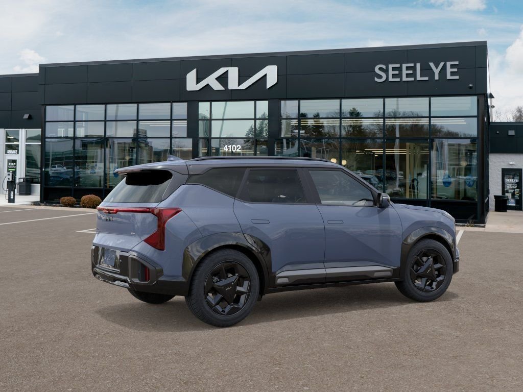 New 2027 Pale Gray Kia X-Line S image 6