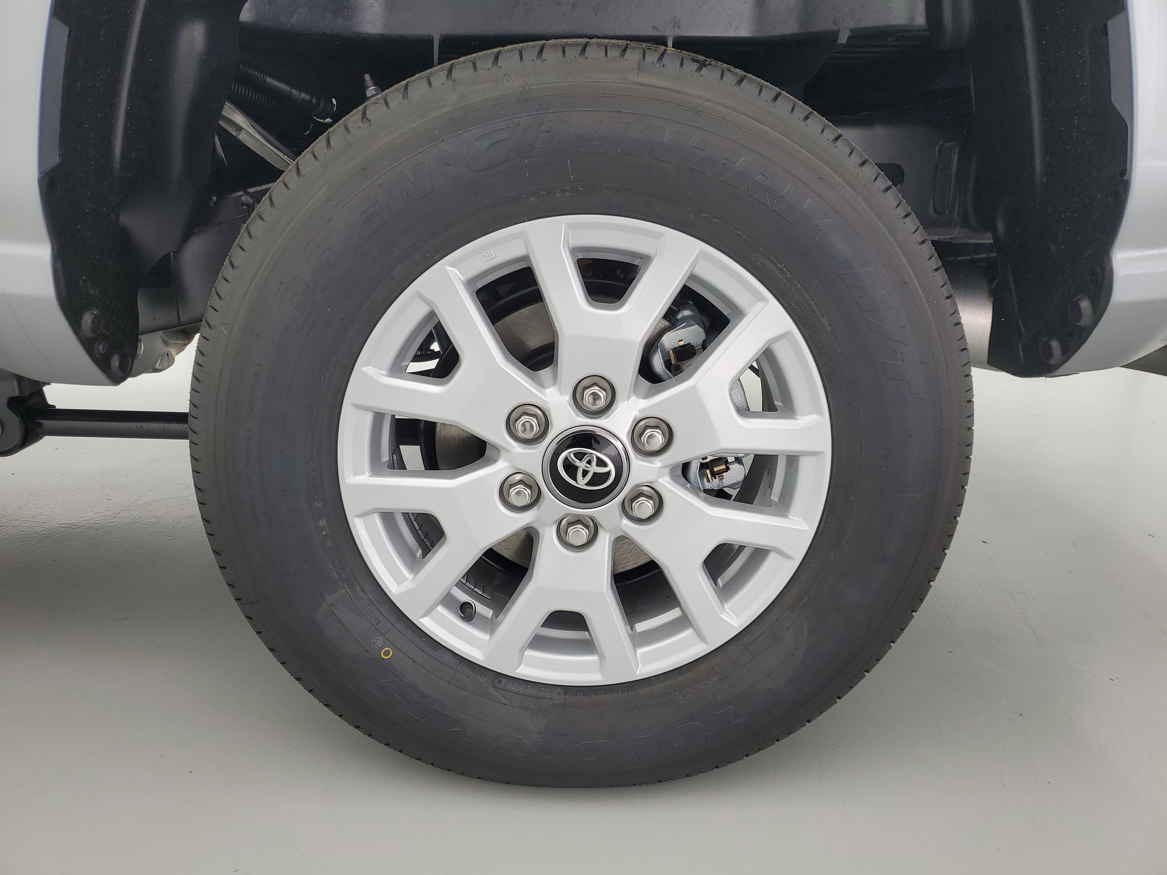 2026 Toyota Tacoma SR5 - Photo 11