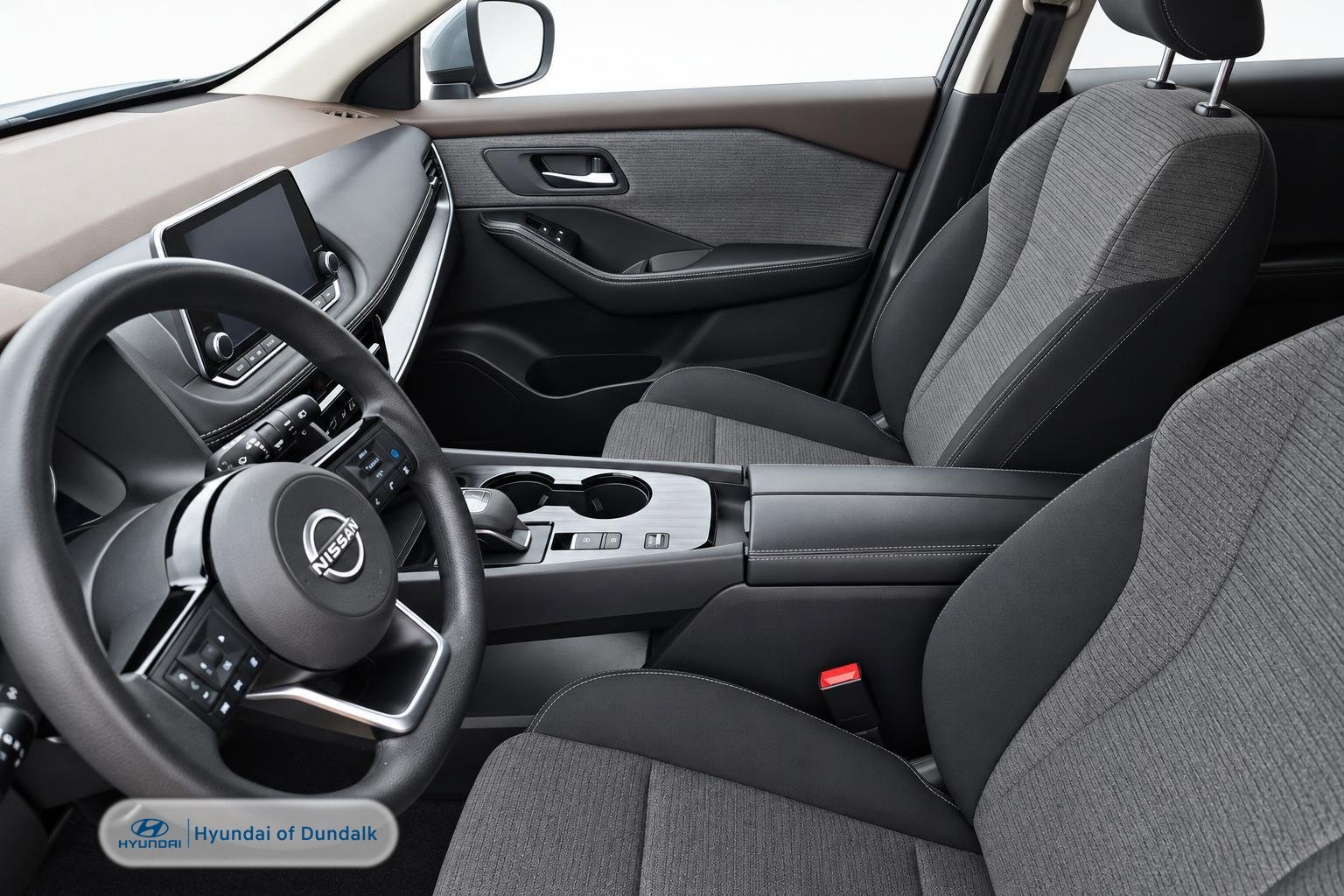 Used 2022 Gray Nissan SV image 7