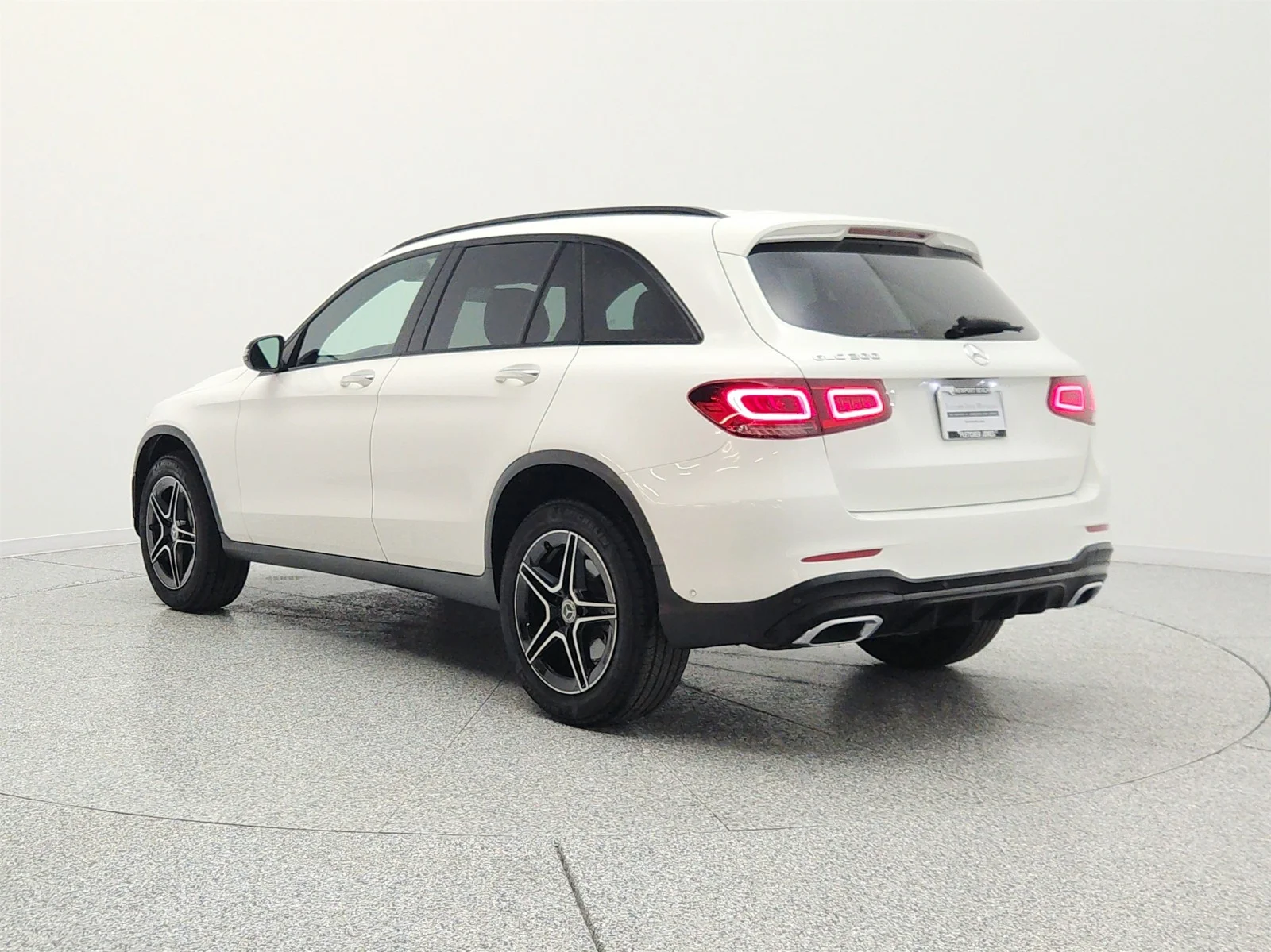 Used 2022 Polar White Mercedes-Benz GLC 300 SUV image 7