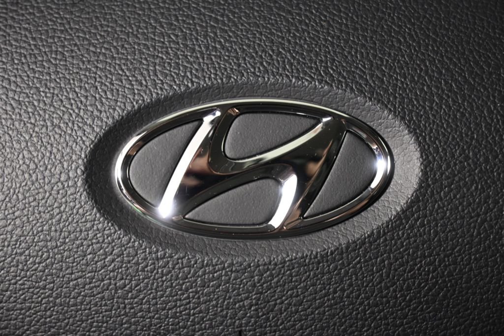 Certified Used 2025 Green Hyundai Limited image 37