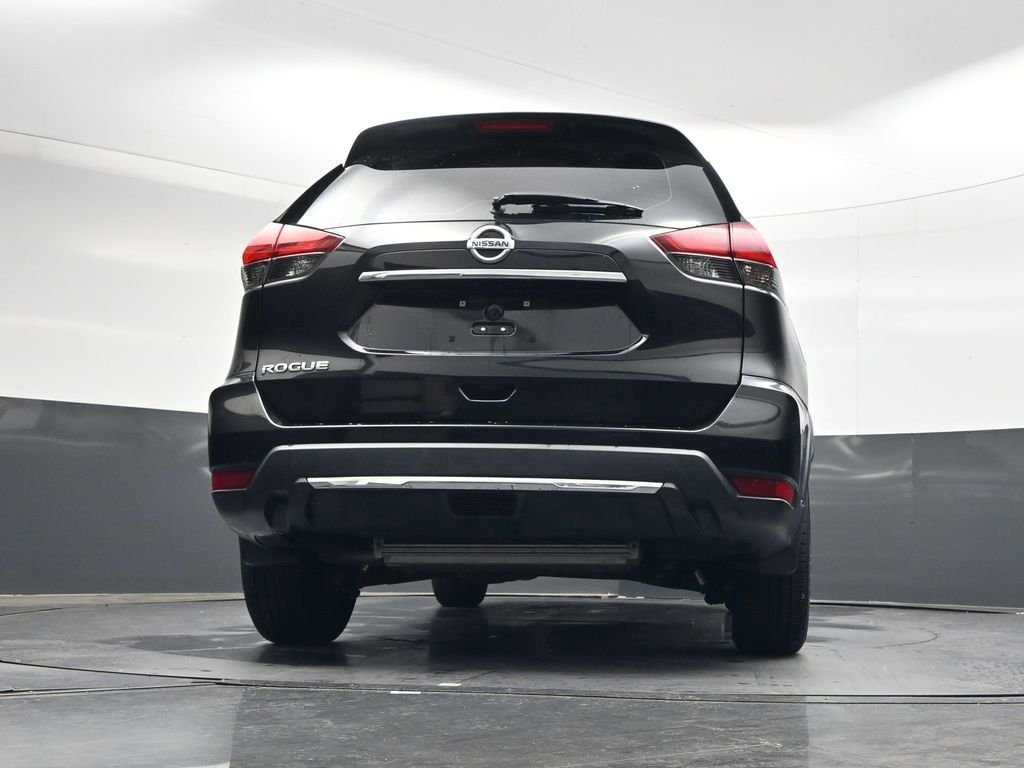 Used 2020 Black Nissan S image 42