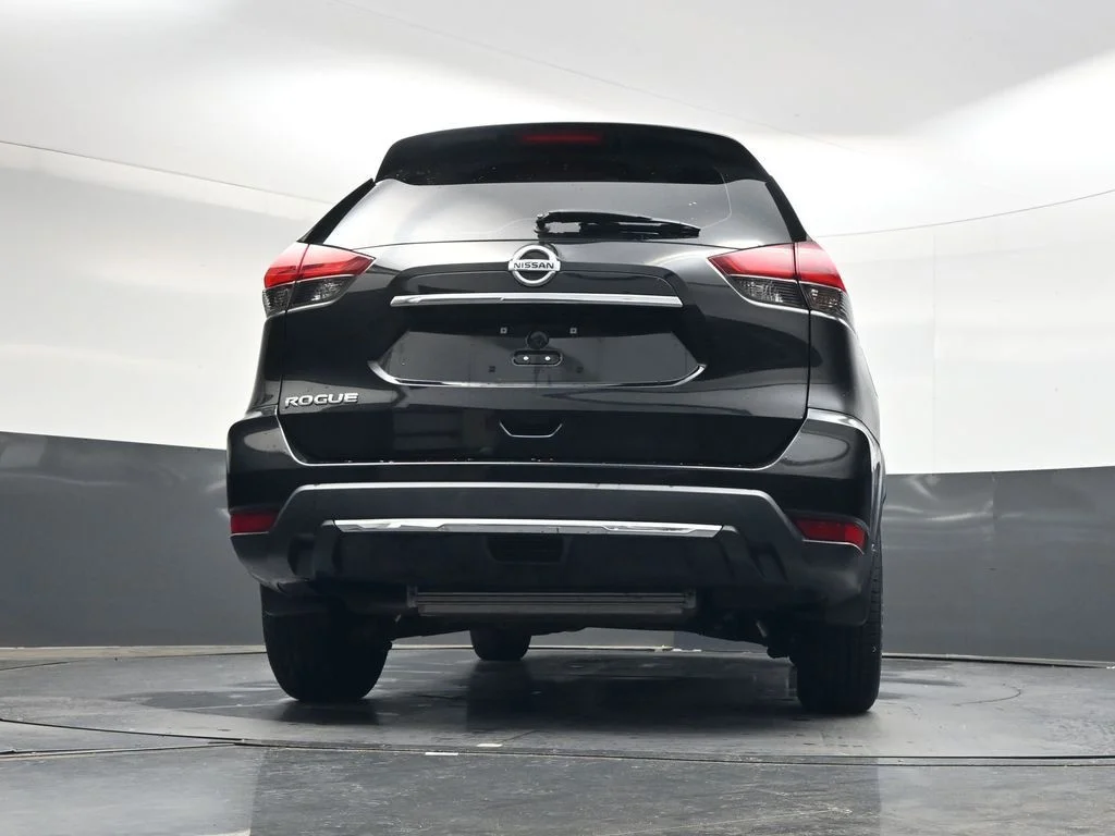 Used 2020 Black Nissan S image 42