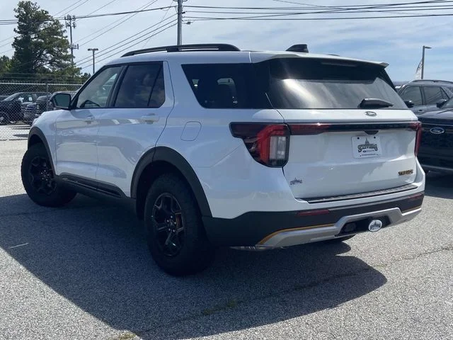 New 2026 White Ford Tremor image 4