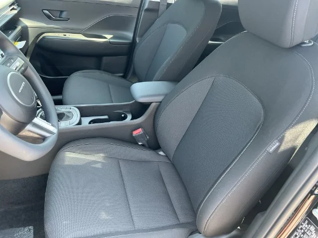 Used 2027 Black Hyundai SE image 30