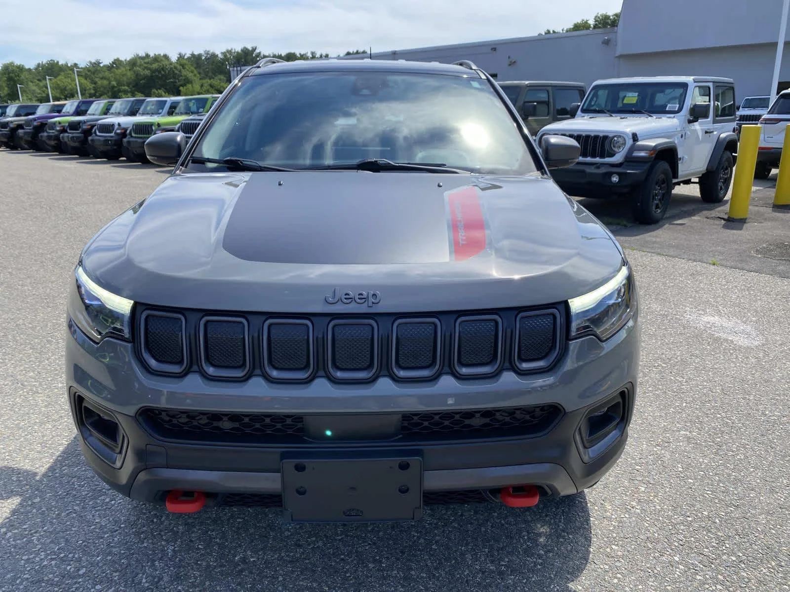 Certified Used 2022 Sting-Gray Clearcoat Jeep Trailhawk image 11