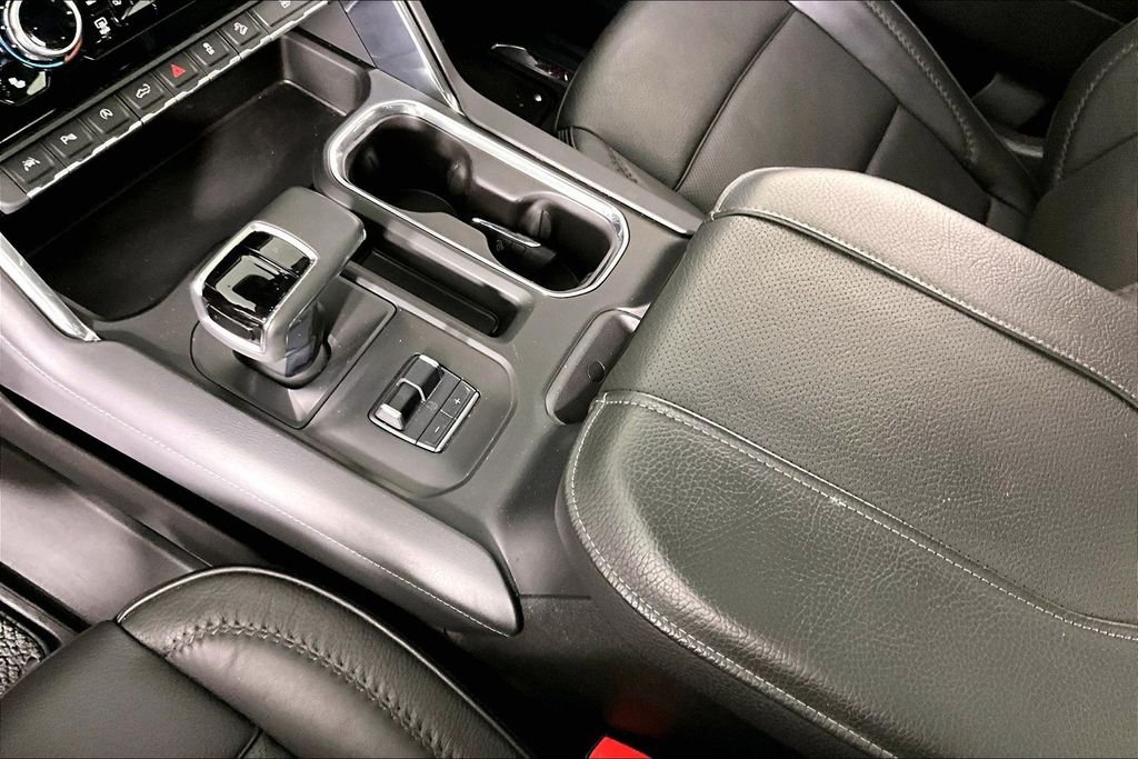 Used 2024 White GMC Denali image 18