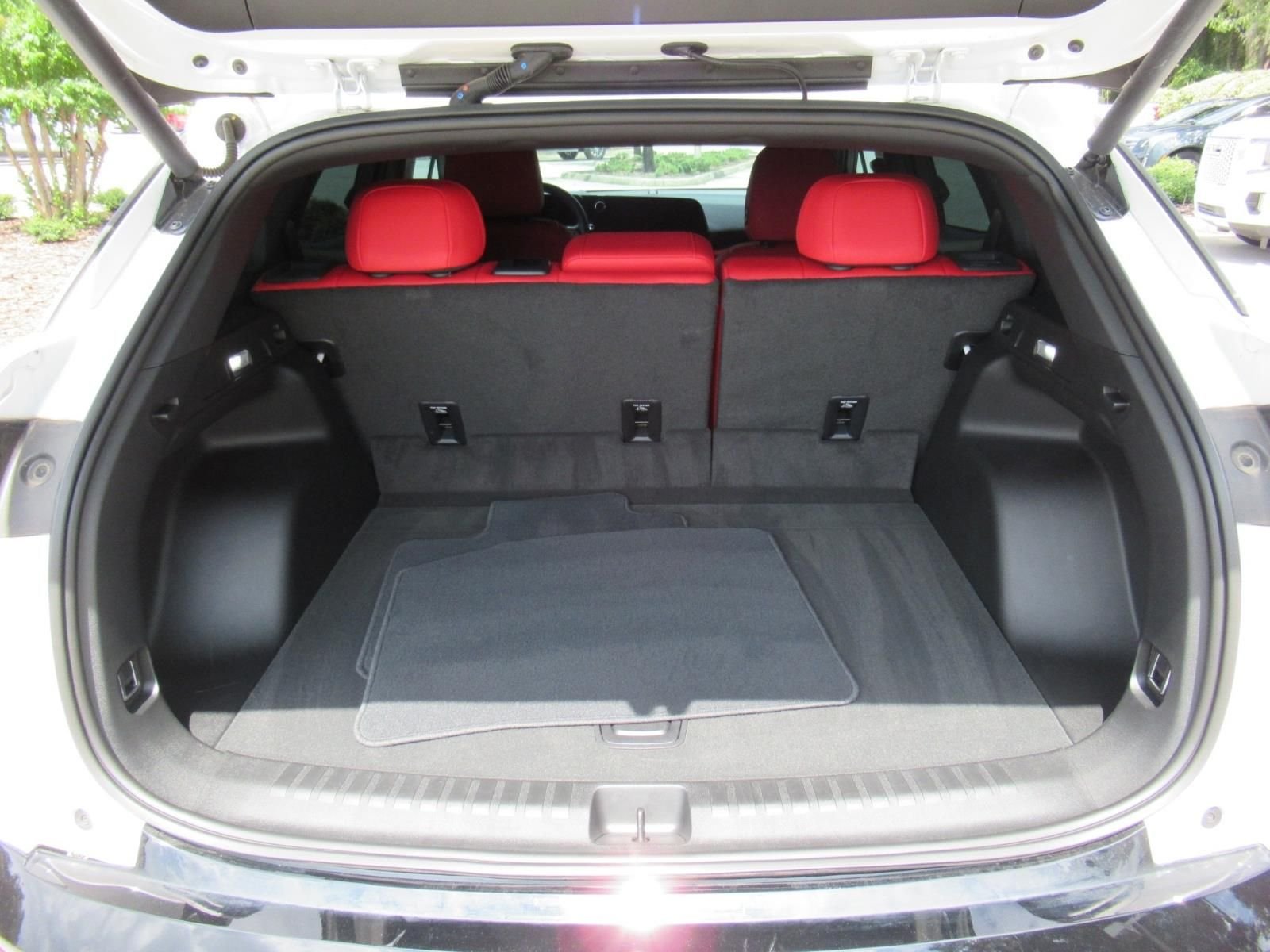 Used 2025 Beige Chevrolet RS image 37