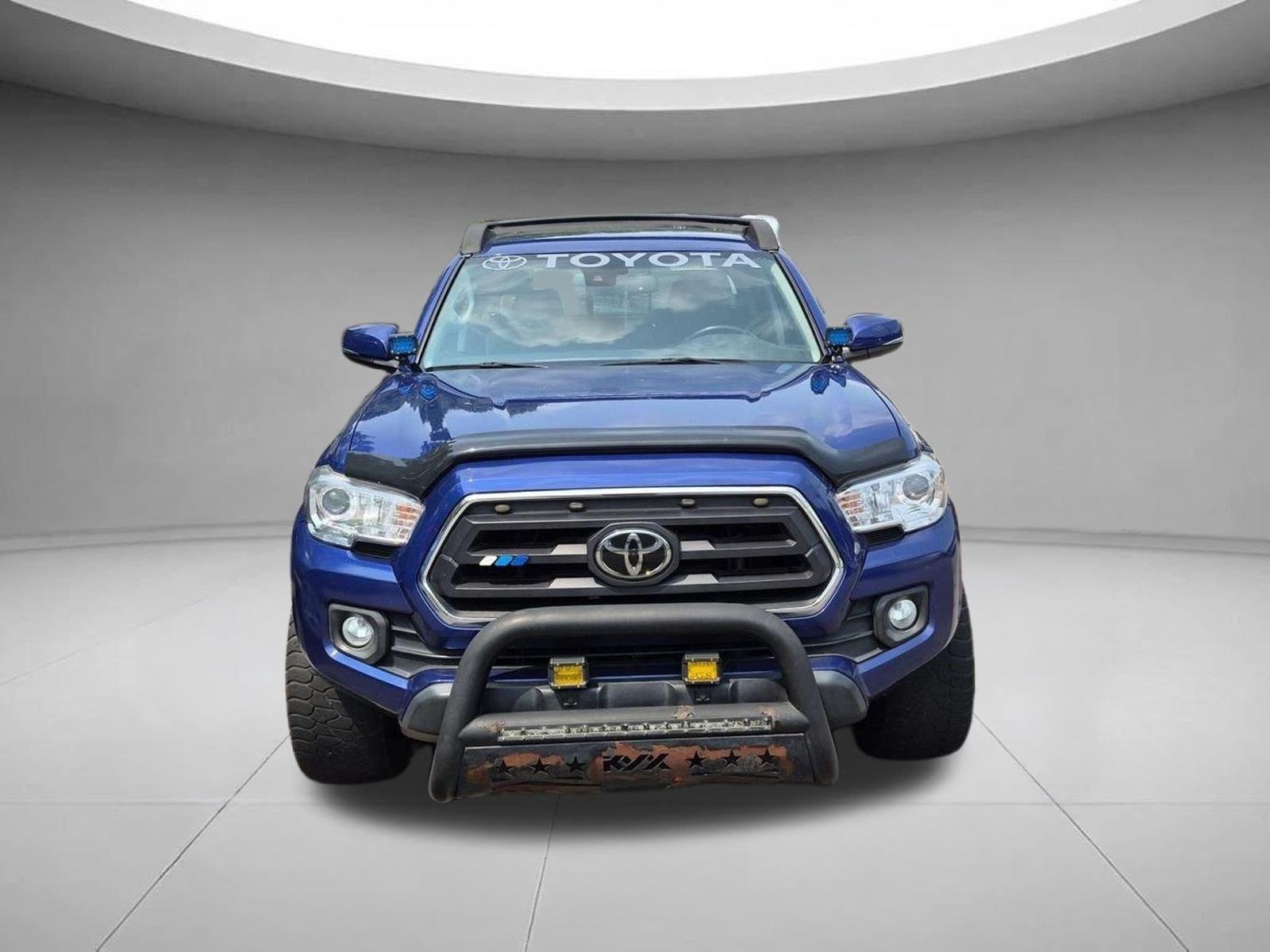 Used 2022 Blue Crush Metallic Toyota SR5 image 2
