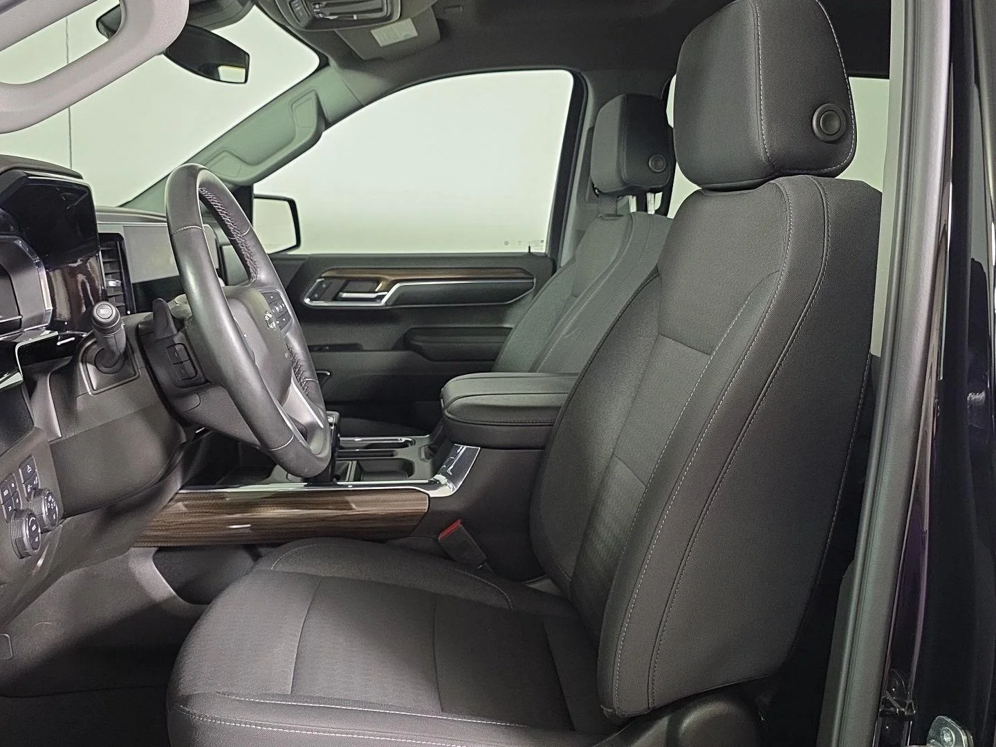 Used 2023 Black Chevrolet RST image 11