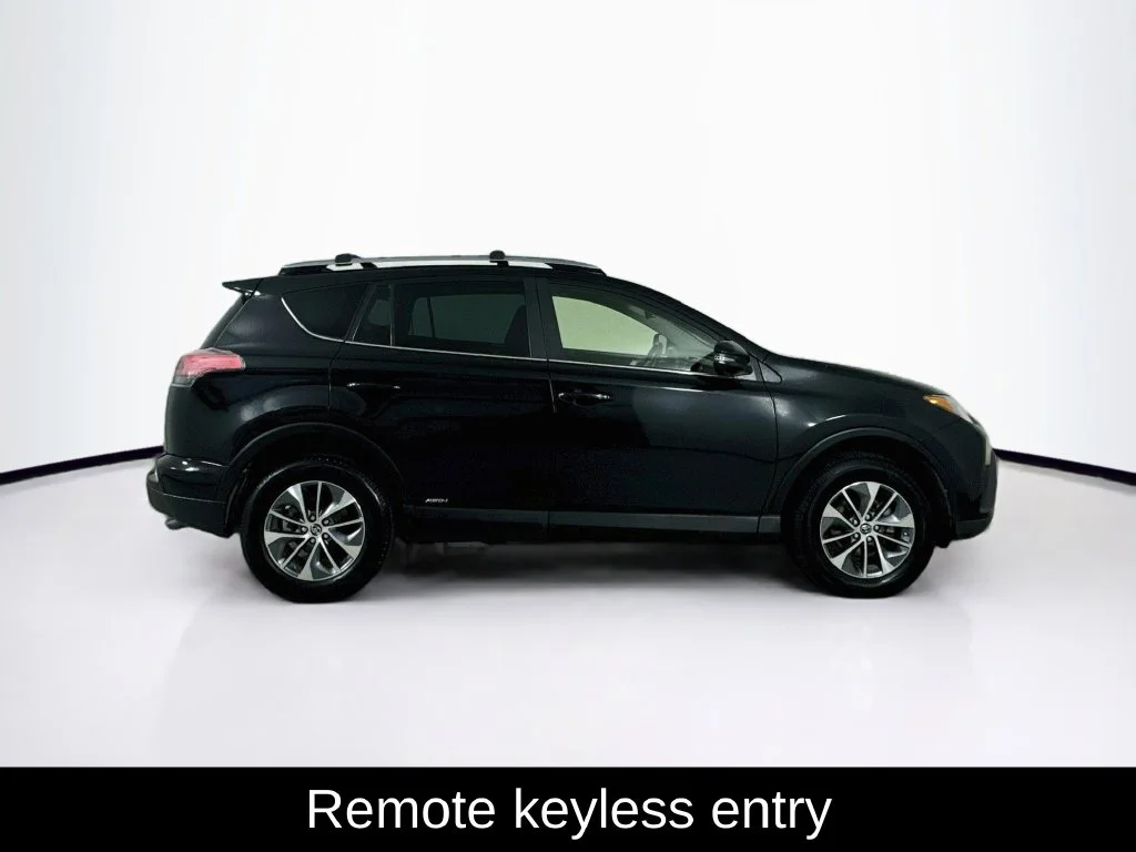 Used 2018 Black Sand Pearl Toyota XLE image 9