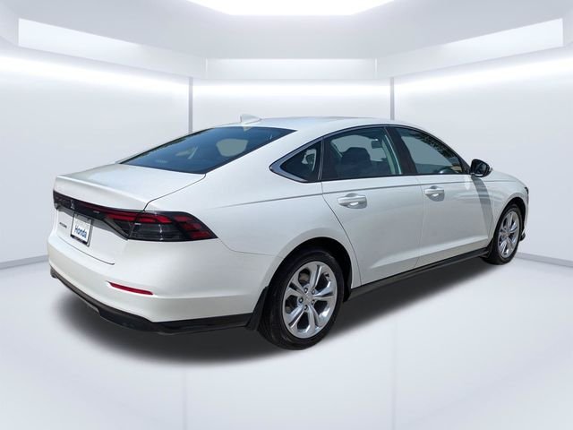Used 2025 White Honda LX image 4