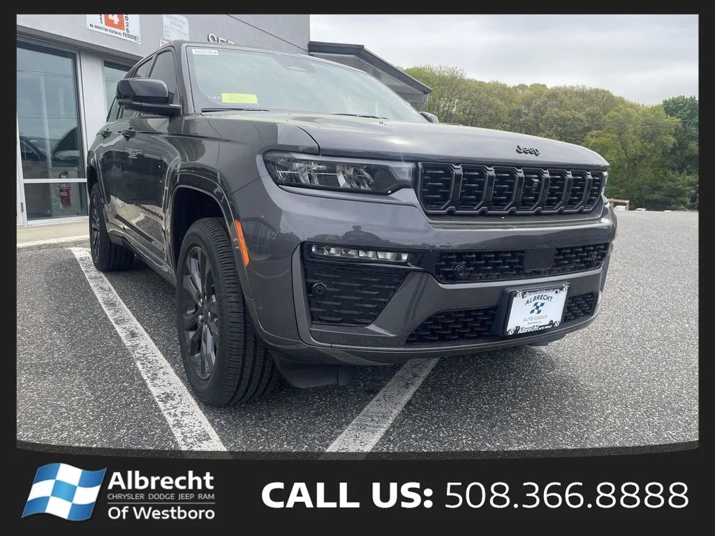 New 2026 Baltic Gray Metallic Clear-Coat Exterior Paint Jeep Limited Reserve image 7