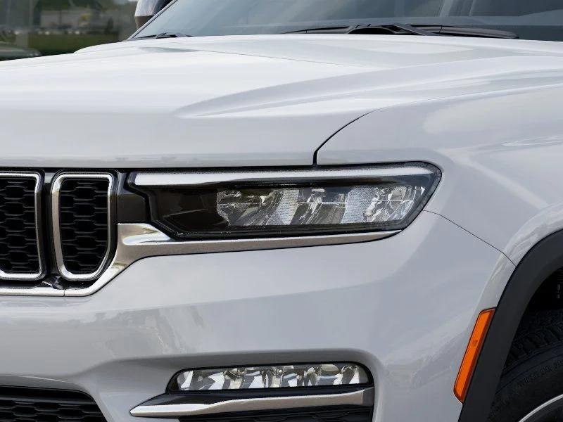 New 2025 Bright White Clear-Coat Exterior Paint Jeep Limited image 11