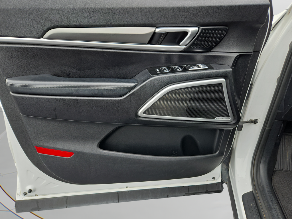 Used 2020 White Kia LX image 14