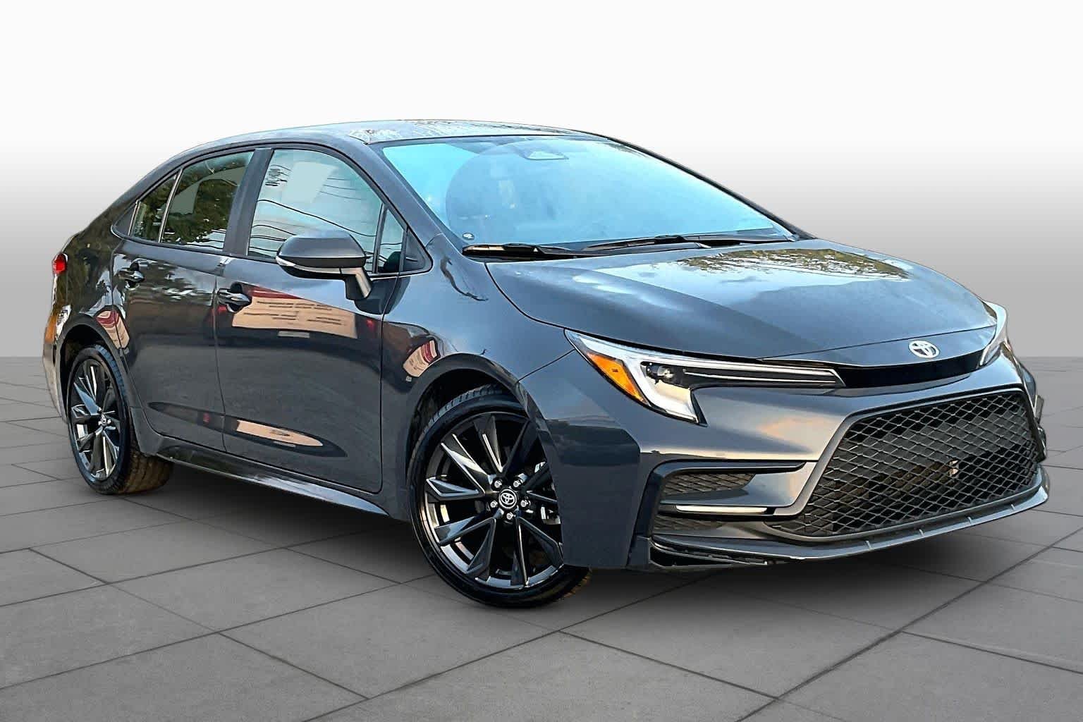 Used 2025 Underground Toyota SE image 3