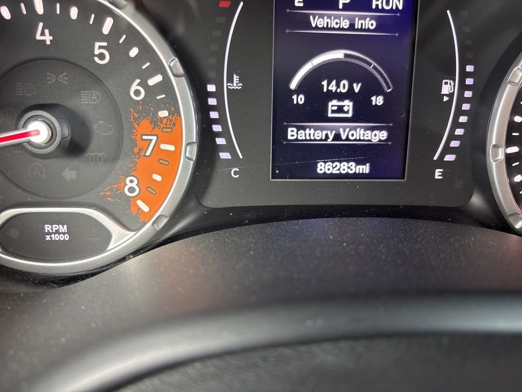 Certified Used 2018 Gray Jeep Latitude image 16