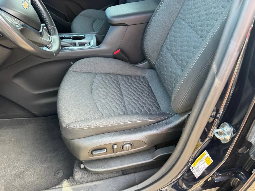 Used 2020 Blue Chevrolet LT image 8
