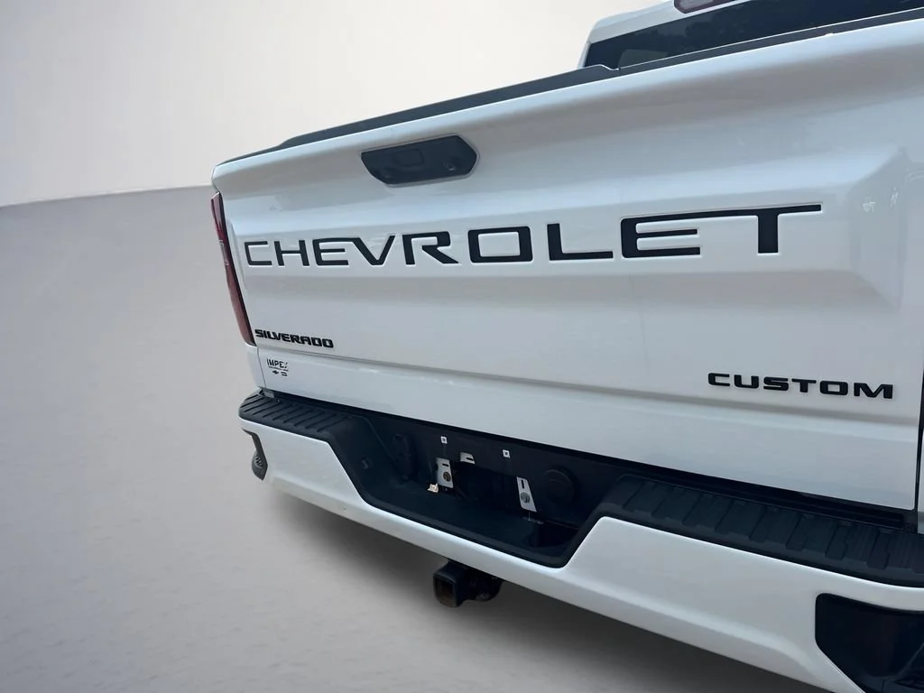 Used 2024 Summit White Chevrolet Custom image 31