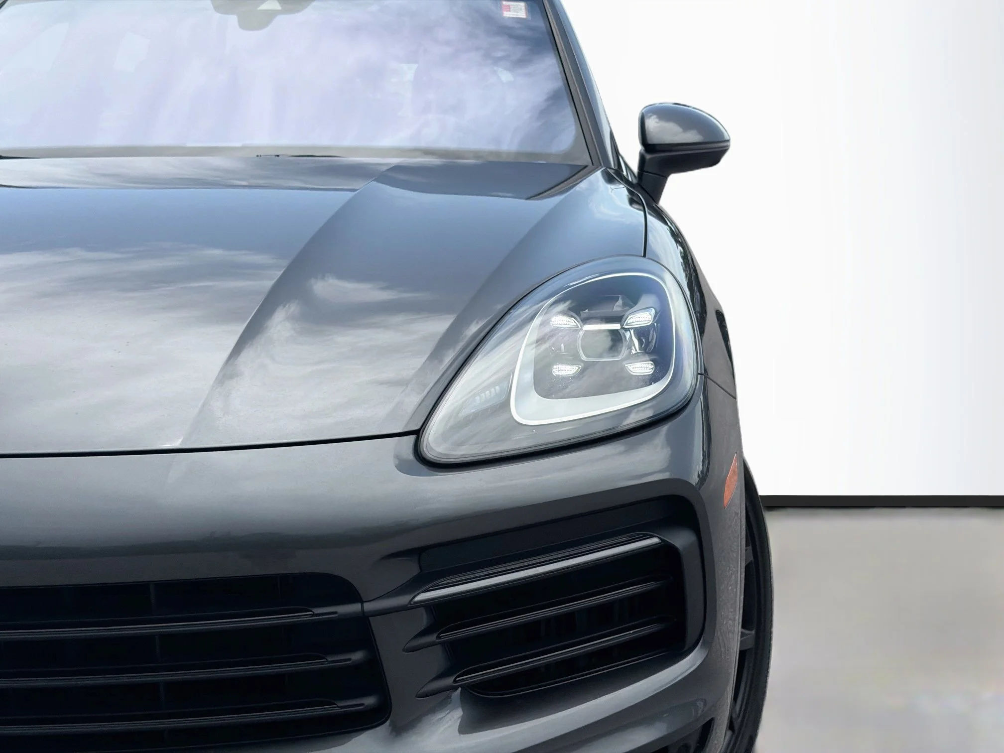 Used 2023 Chalk Porsche Platinum Edition image 9