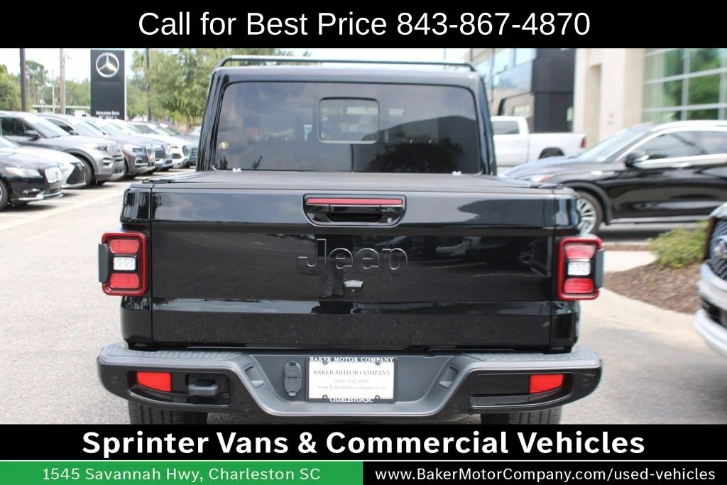 Used 2021 Black Clearcoat Jeep Overland image 10
