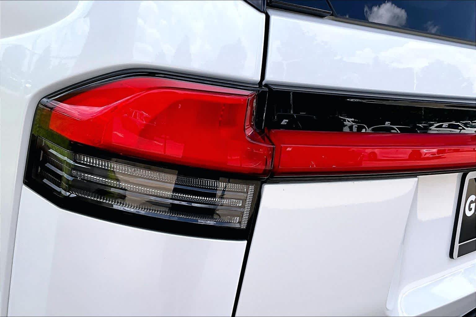 Used 2024 Eminent White Pearl Lexus Overtrail+ image 26