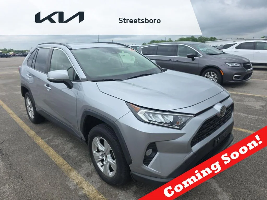 Used 2020 Silver Toyota XLE image 1