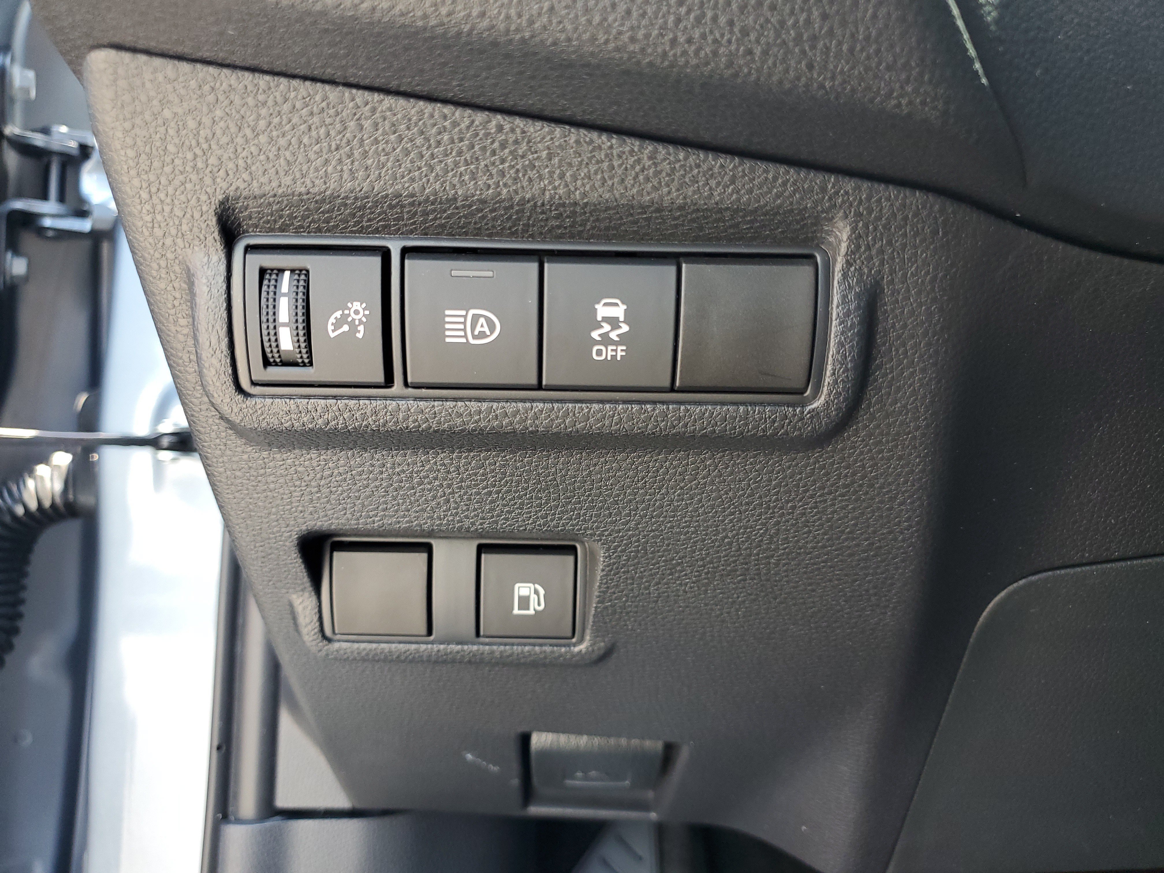 Used 2024 Celestite Toyota Hybrid SE image 24