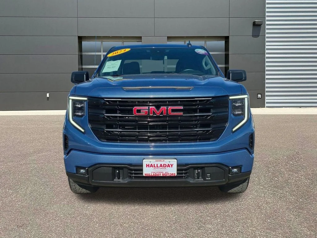 Used 2024 Downpour Metallic GMC Elevation image 2