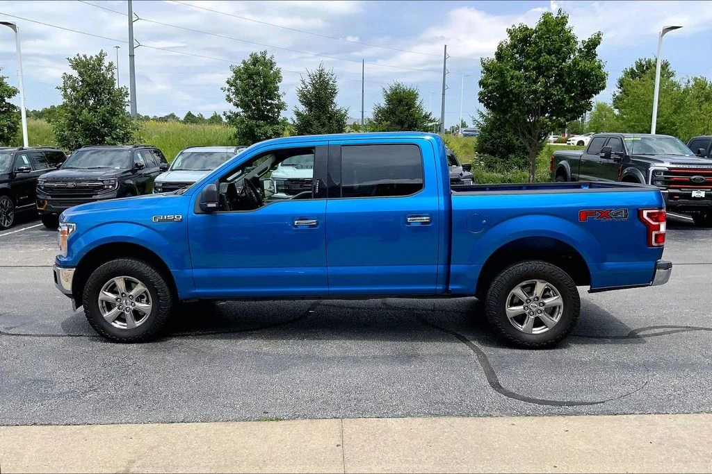 Used 2019 Blue Ford XLT image 11